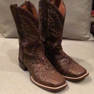 Women’s cowboy boots